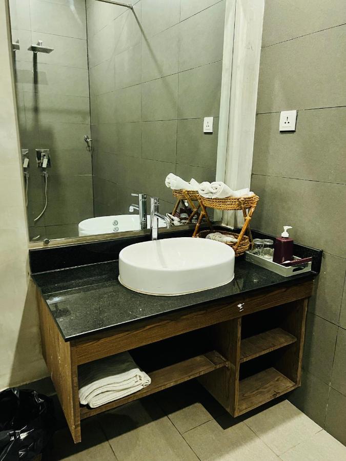 Asiban Quay Boutique Hotel Phnom Penh Exterior foto